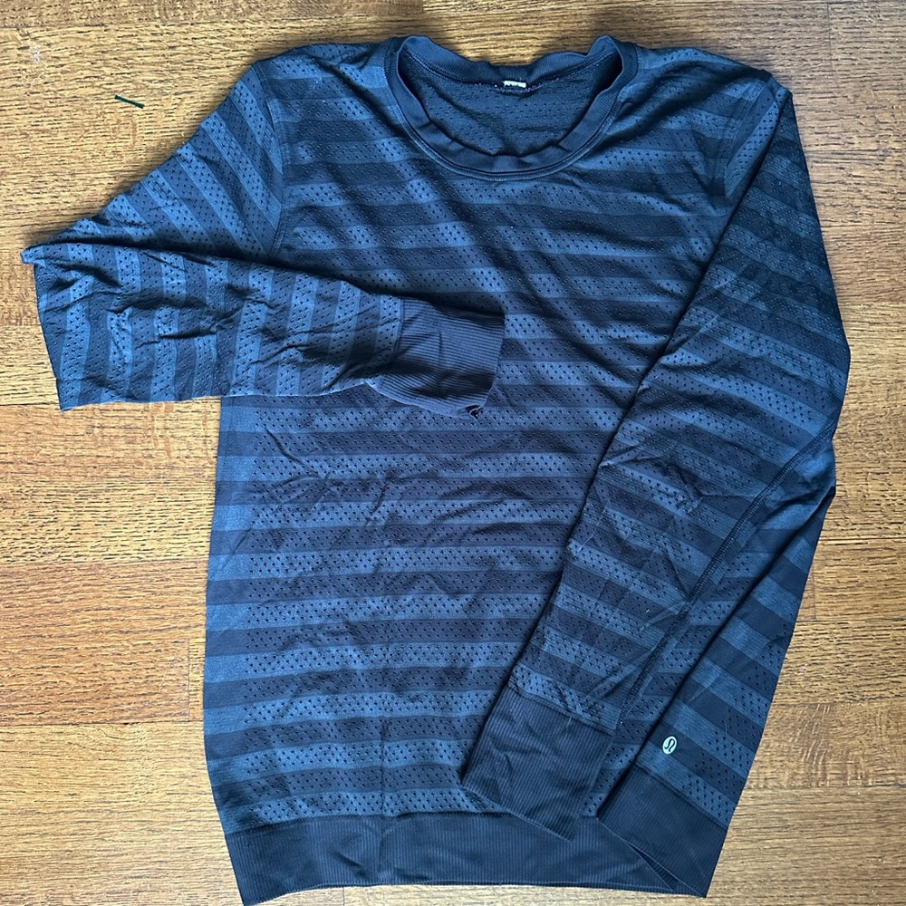 Lululemon long sleeve shirt